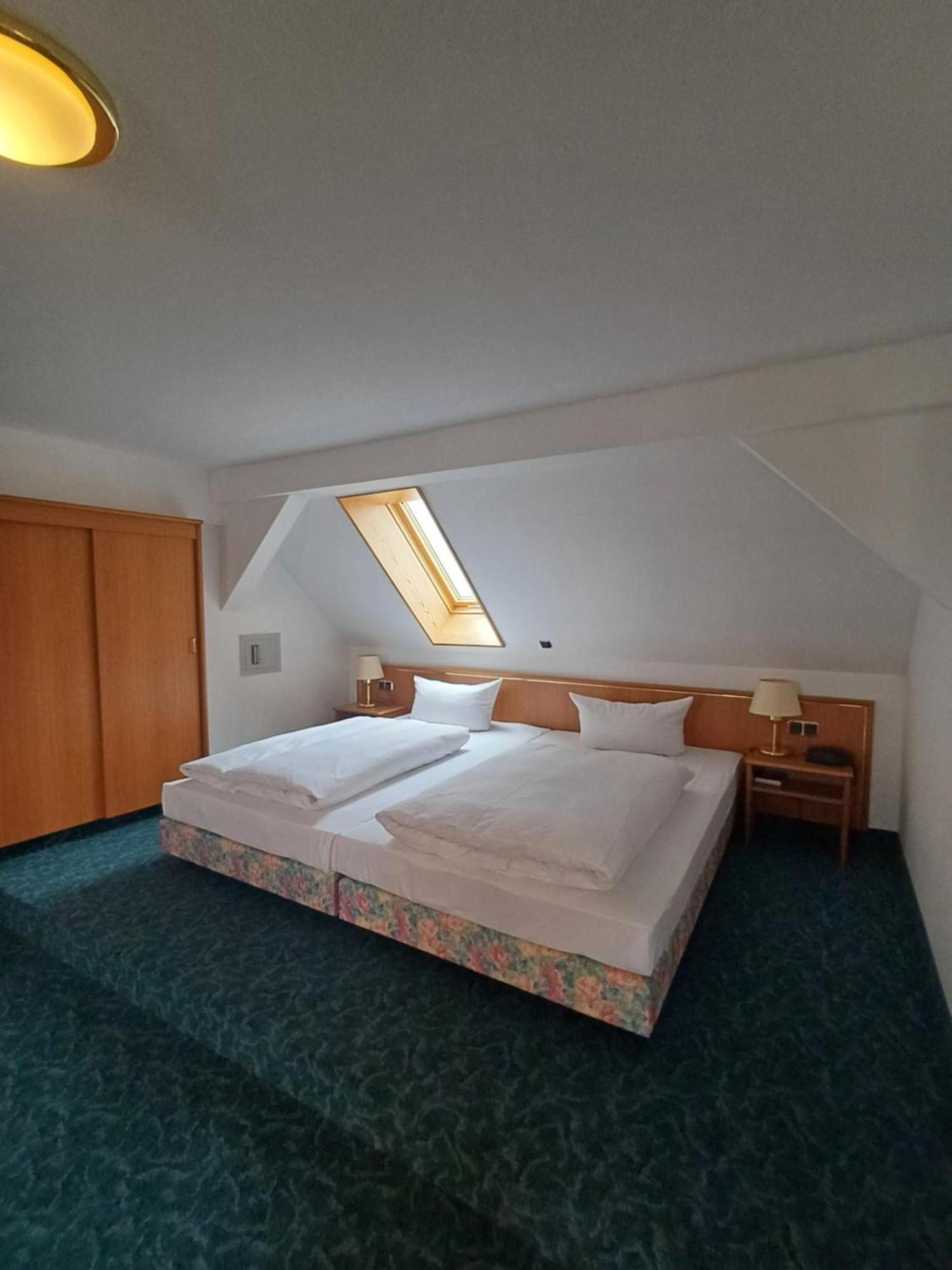 Hotel Garni Eschenbach Hildburghausen Esterno foto